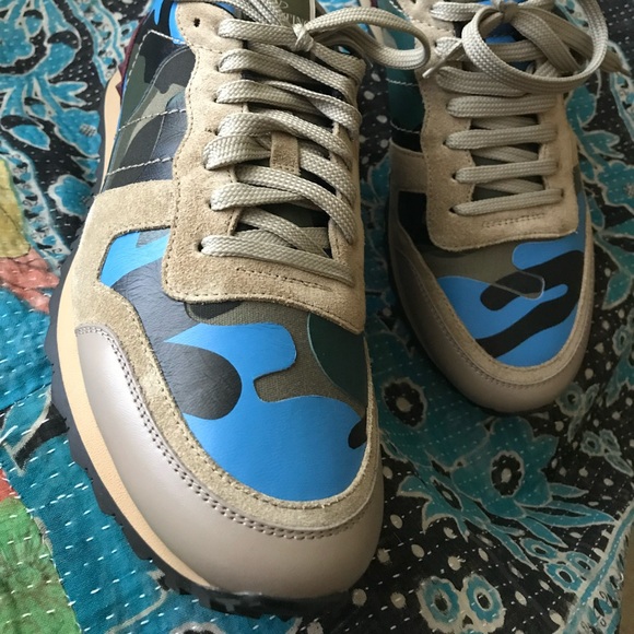 VALENTINO - Picture 3 of 8